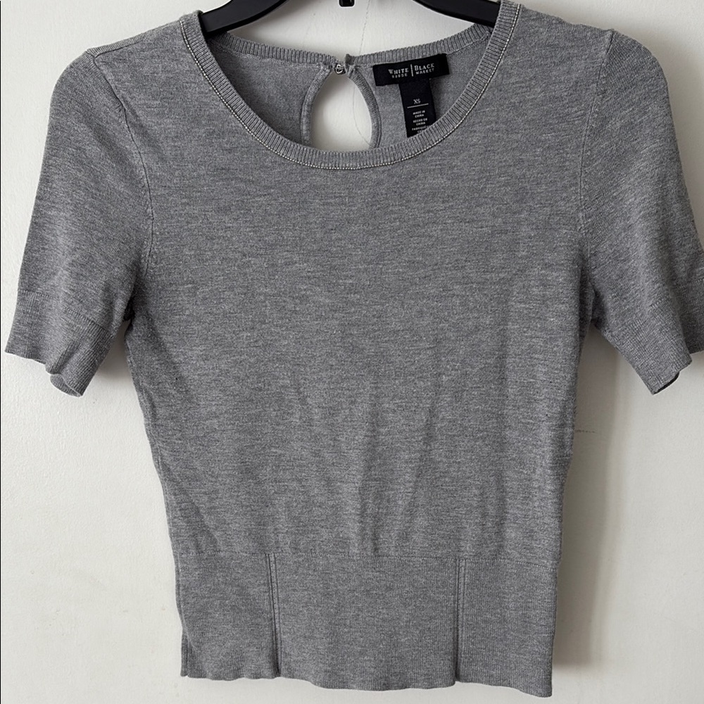 White House Black Market Heather Gray Short Sleeve Top with Keyhole Back